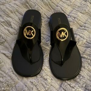 Michael Kors Hannah Jelly T-Strap Sandals Size 10, color black New.